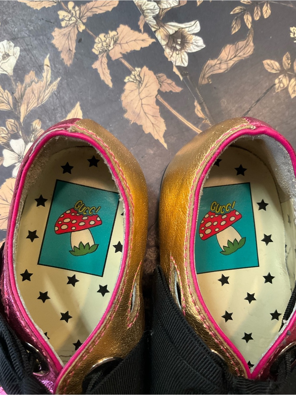 Gucci Girls Metallic Gold and Pink Bow Mary Jane Shoes - Picture 2 of 6